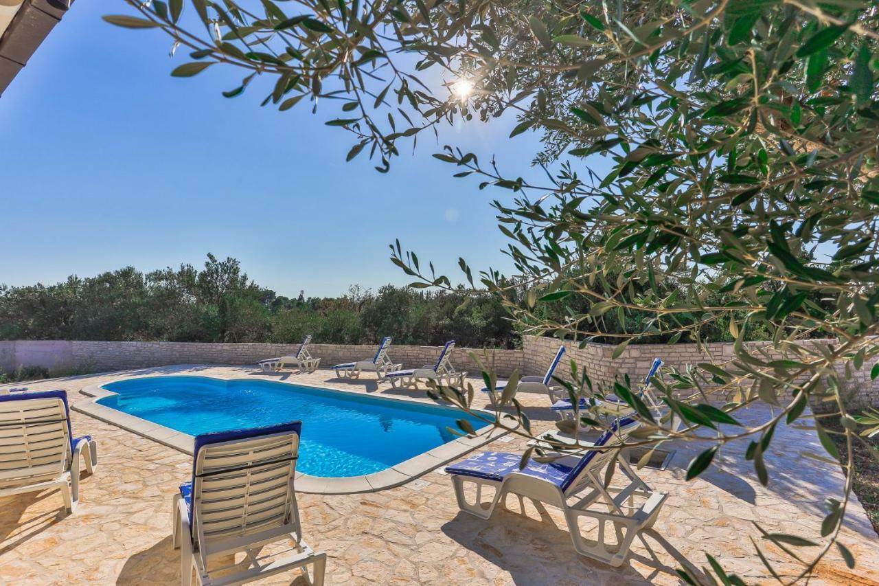 Villa Decima ميلنا المظهر الخارجي الصورة